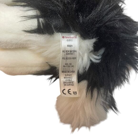 American Girl Saige's Black and White Border Collie Dog with Leash - Picture 6 of 8